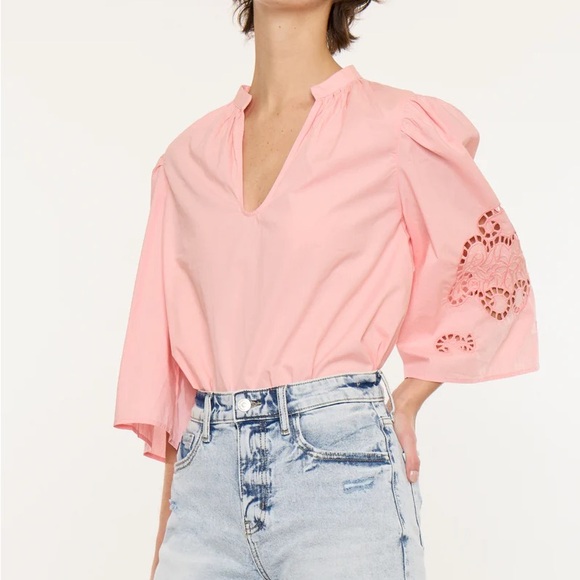 Kancan Gardenia Essentials High Rise Mom Shorts Light Wash - Size Large - Picture 6 of 10